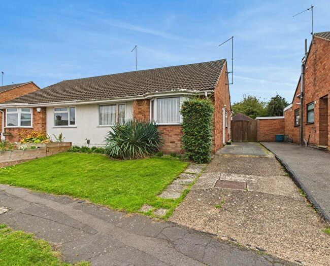 2 Bedroom Semi-Detached House For Sale In Chulmleigh Walk, Northampton, NN3