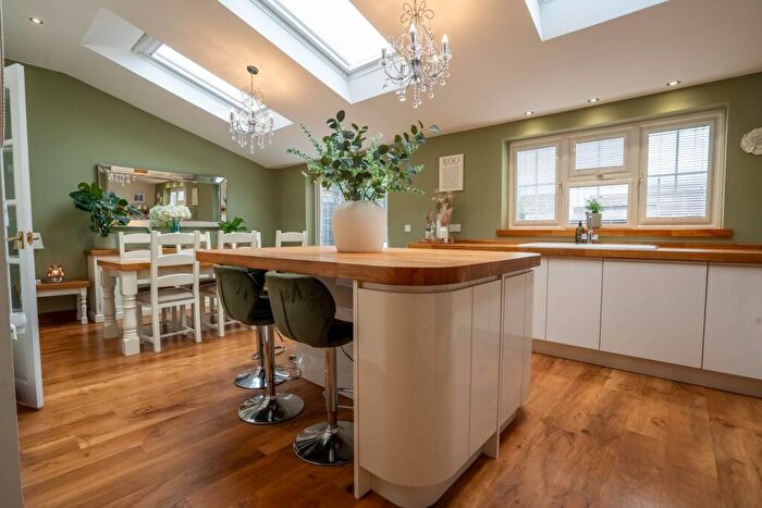 5 Bedroom Detached House For Sale In Dale Haven, Lowestoft, NR33