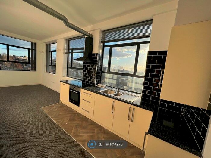 Studio To Rent In Prestige House, London, E17