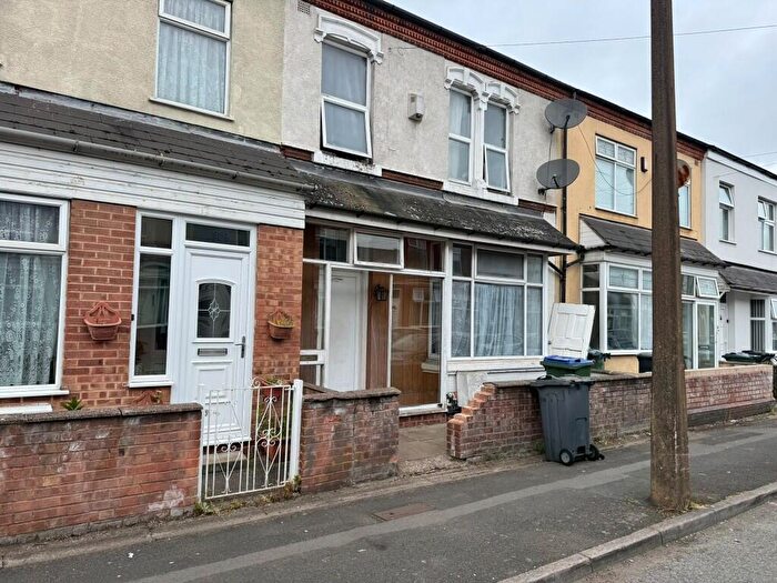 4 Bedroom Terraced House For Sale In Cheshire Road, Birmingham, B67