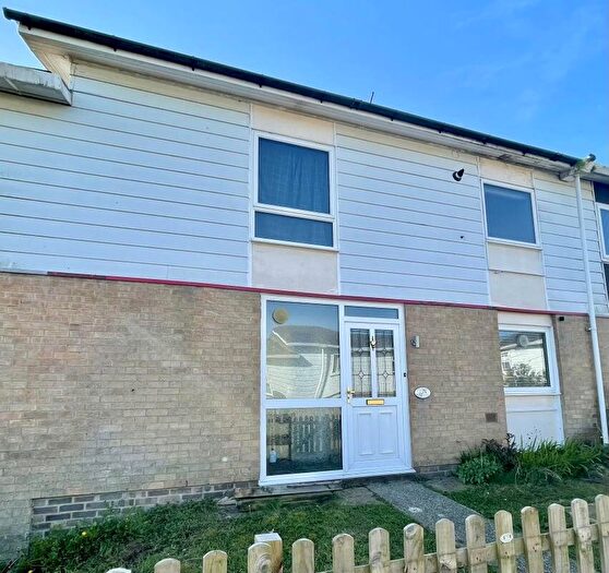 3 Bedroom Terraced House For Sale In Abbey Road, Basingstoke, RG24