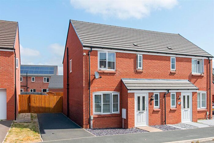 3 Bedroom Semi Detached House For Sale In Speight Crescent, Barton Seagrave, NN15
