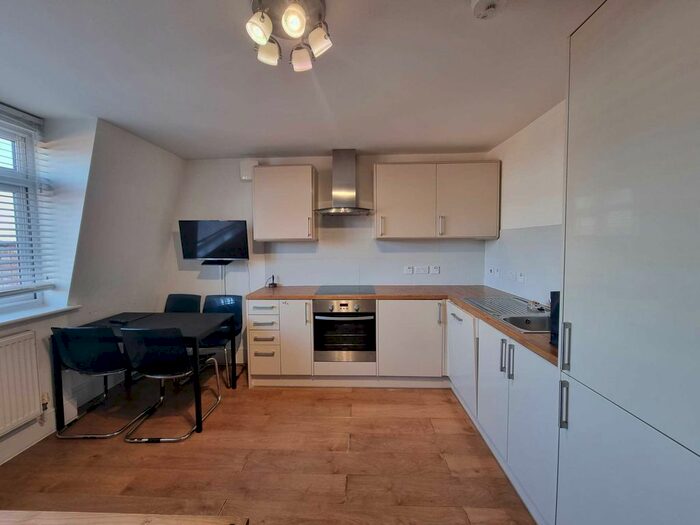 1 Bedroom Flat To Rent In High Road, Turnpike Lane, N22