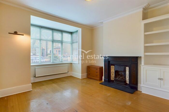 1 Bedroom Flat To Rent In Ellerton Road, Surbiton, KT6