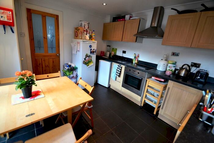 4 Bedroom House To Rent In Donald Street, Roath, CF24