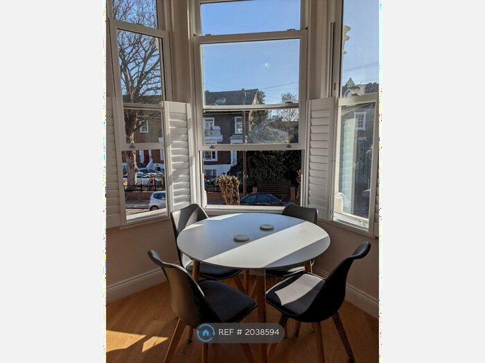 2 Bedroom Flat To Rent In York Grove, London, SE15