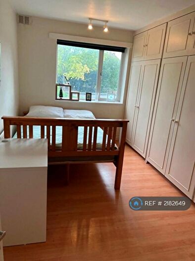 4 Bedroom Maisonette To Rent In Adam Court, London, SE11
