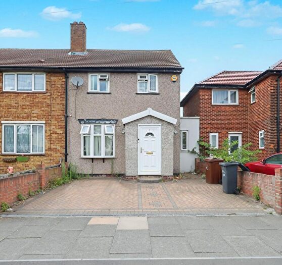 3 Bedroom Semi-Detached House For Sale In Bastable Avenue, IG11
