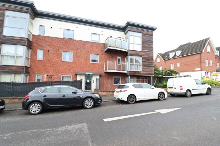 1 Bedroom Flat For Sale In Lindsay Court, Lindsay Avenue, HP12