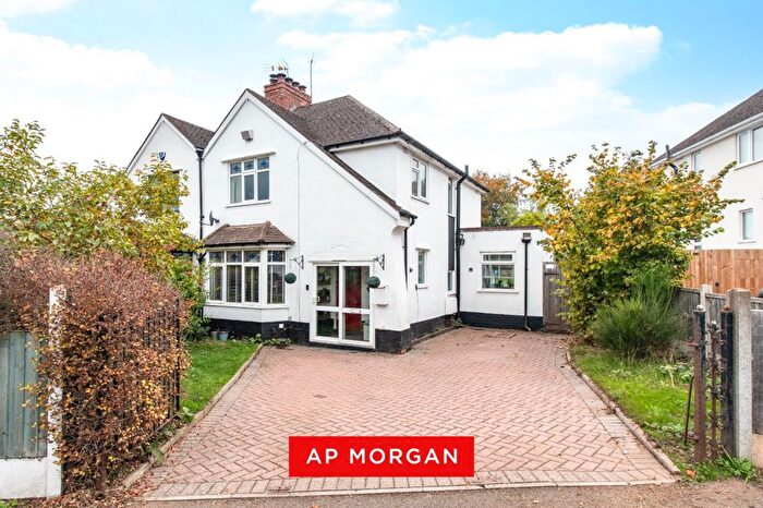 3 Bedroom Semi Detached House For Sale In Oakfield Road, Kidderminster, Worcestershire, DY11