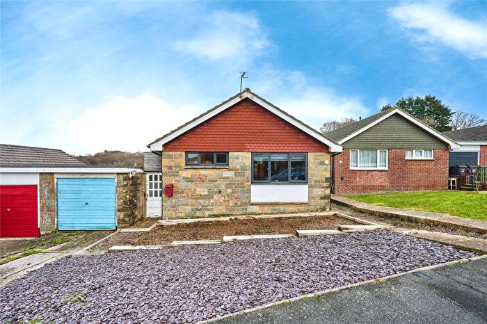 2 Bedroom Bungalow For Sale In Mayfield Drive, Newport, Isle Of Wight, PO30