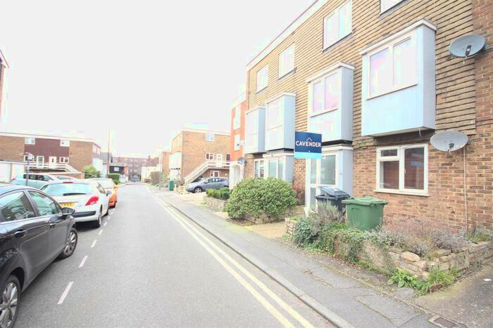 2 Bedroom Maisonette To Rent In Drummond Road, Guildford, GU1