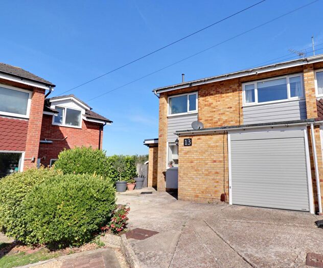 3 Bedroom Semi-Detached House For Sale In Greenlea Close, Portsmouth, PO7