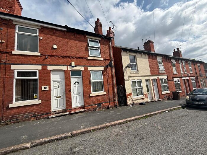 2 Bedroom House To Rent In Hazelwood Road, Nottingham, NG7