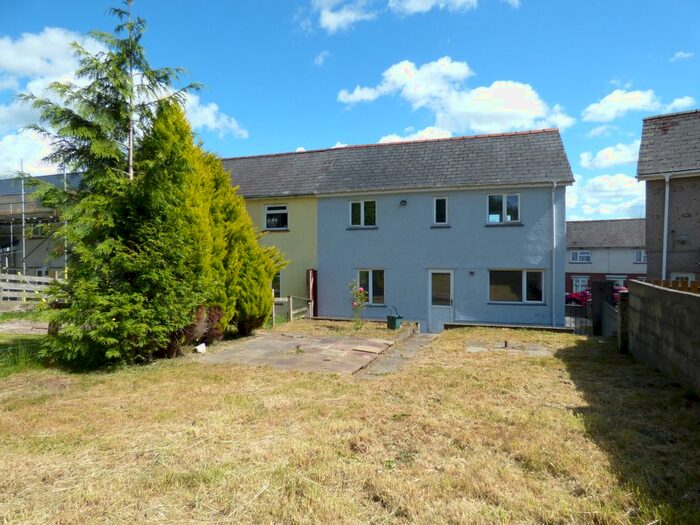 3 Bedroom Property To Rent In Pentrefelin Street, Carmarthen, Carmarthenshire, SA31