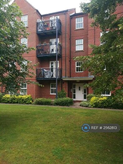 2 Bedroom Flat To Rent In Wenlock Drive, West Bridgford, Nottingham, NG2