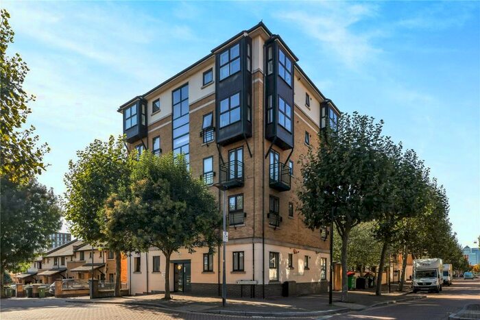 2 Bedroom Flat To Rent In Caernarvon House, Audley Drive, London, E16