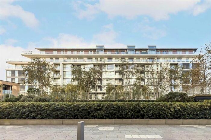 3 Bedroom Flat To Rent In River Gardens Walk, London, SE10