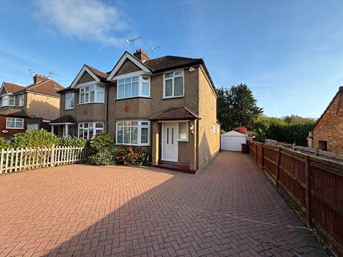 3 Bedroom House To Rent In Alexander Road, London Colney, St Albans, AL2