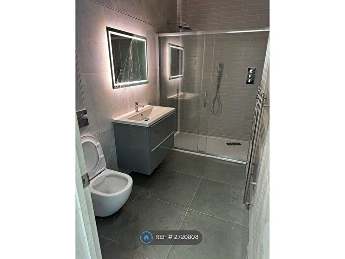 3 Bedroom Bungalow To Rent In Shakespeare Avenue, Westcliff-On-Sea, SS0