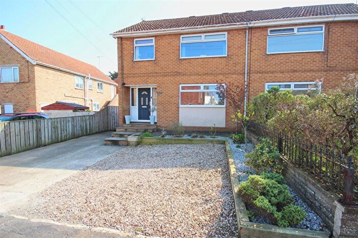 3 Bedroom Semi-detached House For Sale In Carlton Avenue, Hornsea, HU18