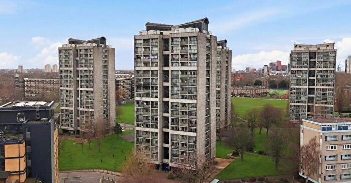 1 Bedroom Flat For Sale In Flat Brawne House, Brandon Estate, London, SE17