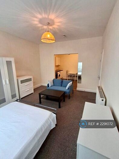 1 Bedroom Flat To Rent In Golders Green, London, NW11