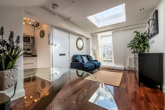 1 Bedroom Flat To Rent In York Street, London, W1H