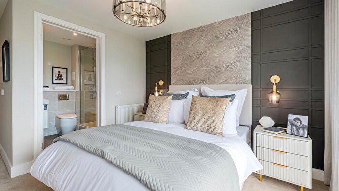 3 Bedroom Apartment For Sale In Turnhouse Road, Edinburgh, EH12