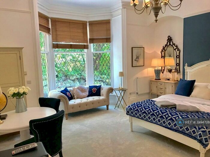 1 Bedroom Flat To Rent In Fulwood Road, Sheffield, S10