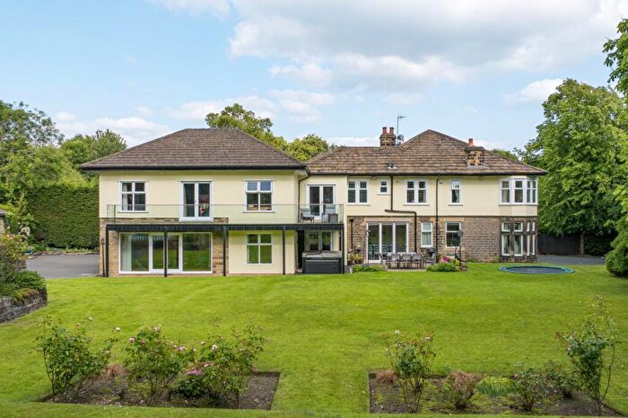 6 Bedroom Detached House For Sale In Leeds Road, Idle, Bradford, West Yorkshire, BD10