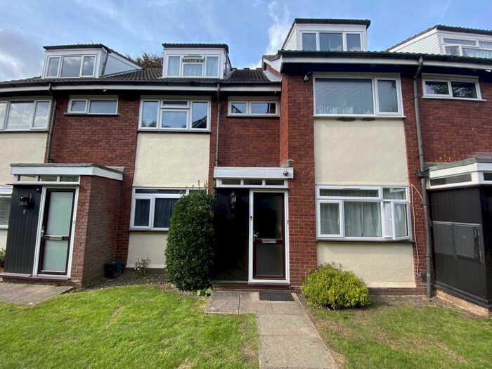 2 Bedroom Flat To Rent In Westfield Park, Pinner, HA5