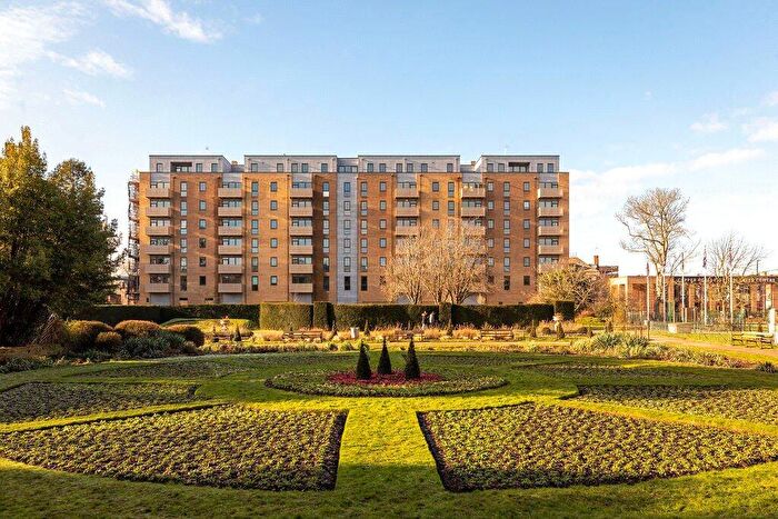 2 Bedroom Apartment For Sale In Brewers Square, Dartford, DA1