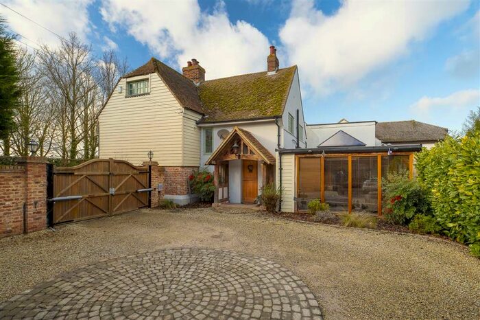 4 Bedroom Detached House For Sale In Hatch Farmhouse, Church Lane, Chislet, CT3