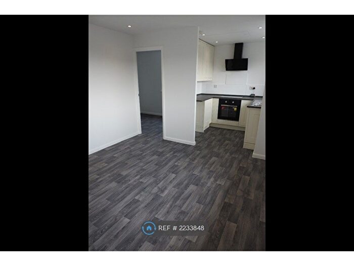 1 Bedroom Flat To Rent In Wedgewood Road, Hitchin, SG4