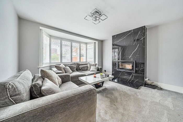 3 Bedroom Semi-Detached House To Rent In Woolner Avenue, Portsmouth, PO6