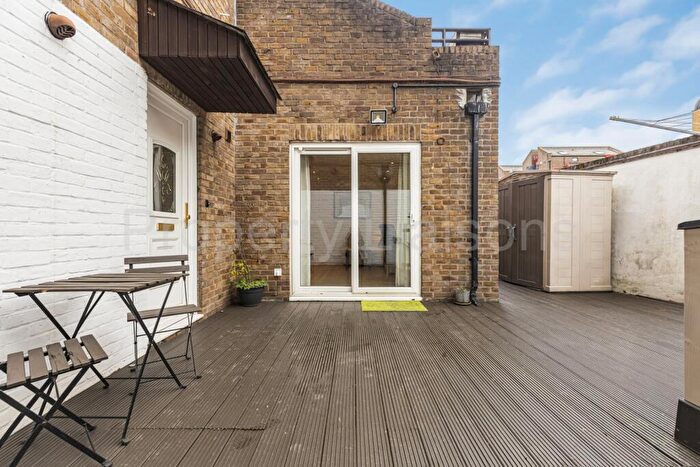 2 Bedroom Apartment For Sale In Garnet Street, Wapping, E1W