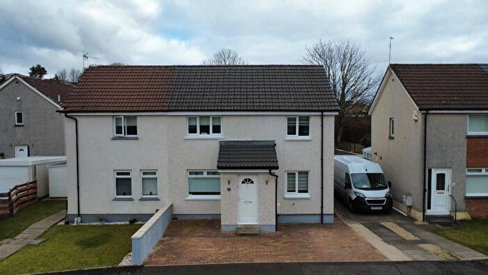 4 Bedroom Semi-Detached House For Sale In Hawthorn Avenue, Dumbarton, West Dunbartonshire, G82