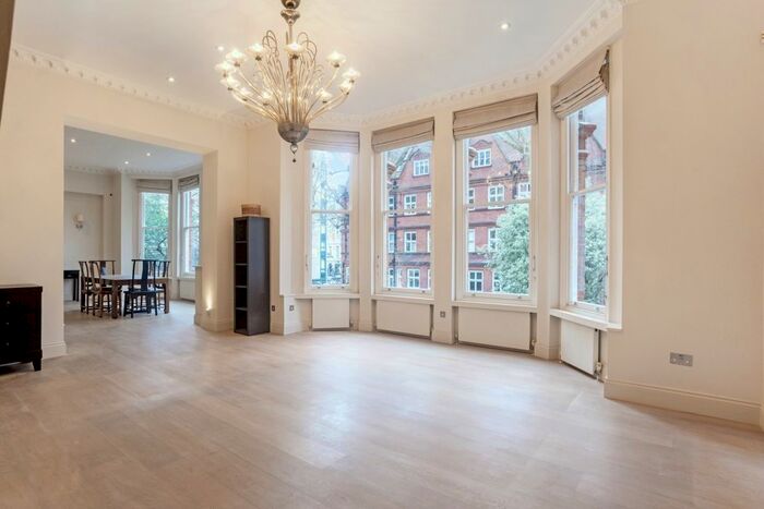 2 Bedroom Flat To Rent In Courtfield Road, London, SW7