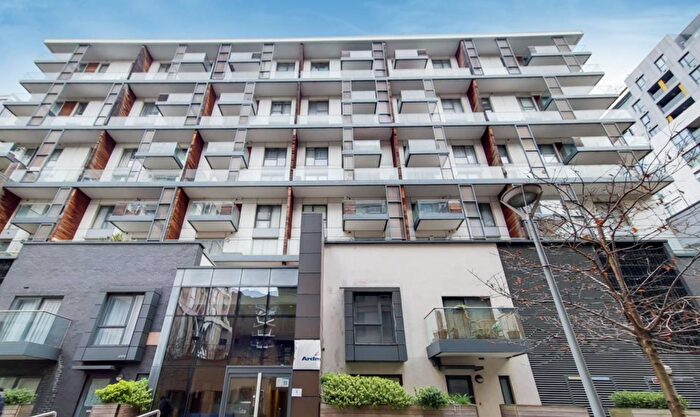 1 Bedroom Flat To Rent In Barge Walk, London, SE10