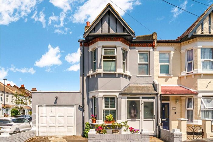 4 Bedroom End Of Terrace House For Sale In Milner Road, Thornton Heath, CR7