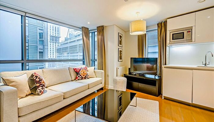 3 Bedroom Flat To Rent In Merchant Square, Paddington, London, W2