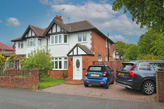 3 Bedroom Semi-Detached House To Rent In Rylandes Road, Croydon, CR2