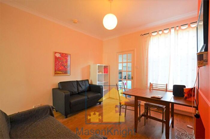 3 Bedroom Terraced House To Rent In Milner Road, Selly Oak, B29