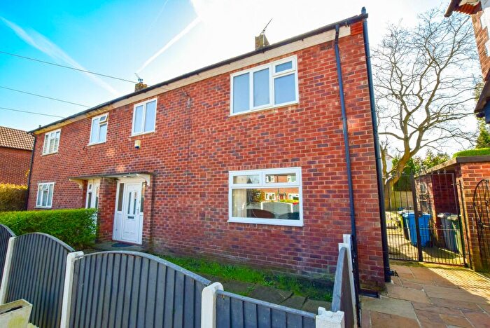 3 Bedroom Semi Detached House For Sale In Brixham Drive, Sale, M33