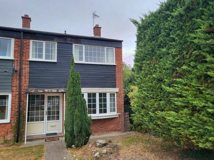 3 Bedroom Property To Rent In Green Drift, Royston, SG8