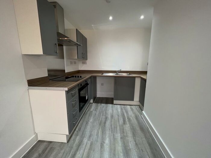 1 Bedroom Flat To Rent In Newton Road, Yeovil, BA20