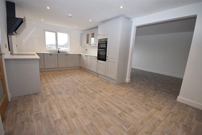 6 Bedroom Detached House To Rent In Brook Road, Bristol, BS16