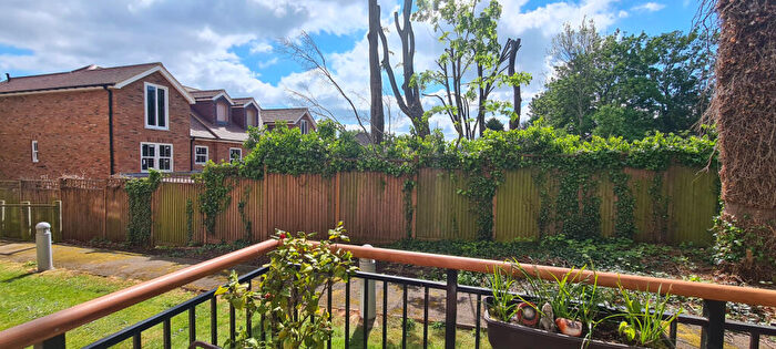 2 Bedroom Flat For Sale In Goodwin Court, EN4