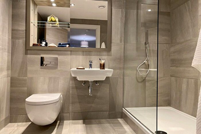 2 Bedroom Apartment To Rent In Angel Gardens, Manchester, M4